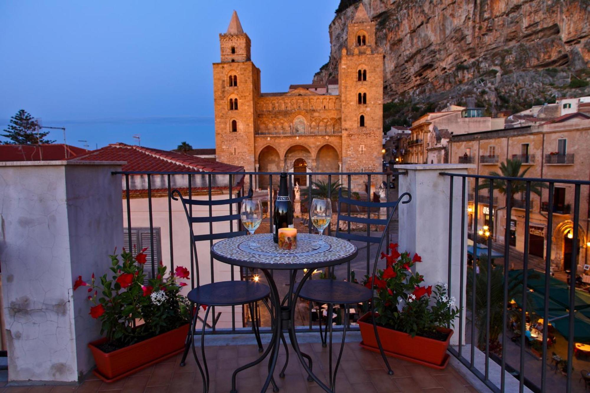 Palazzo Villelmi Couette-café Cefalù