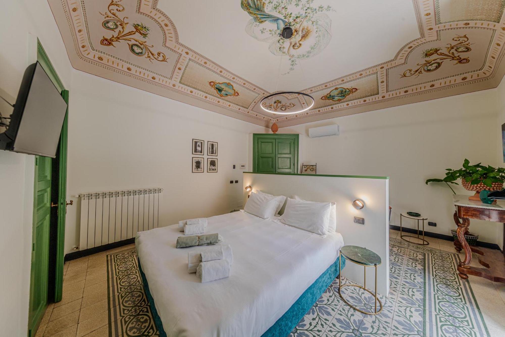 Palazzo Villelmi 2*